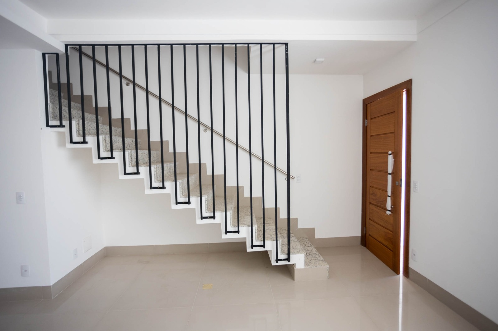 Casa duplex Parque Olímpico - Governador Valadare/MG