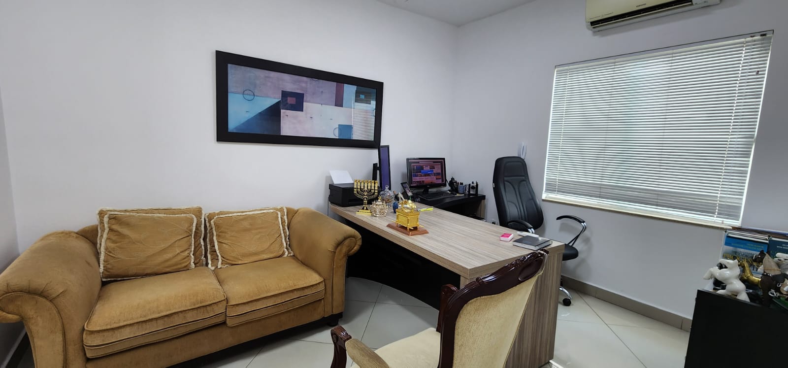 Casa comercial - Lourdes Governador Valadares