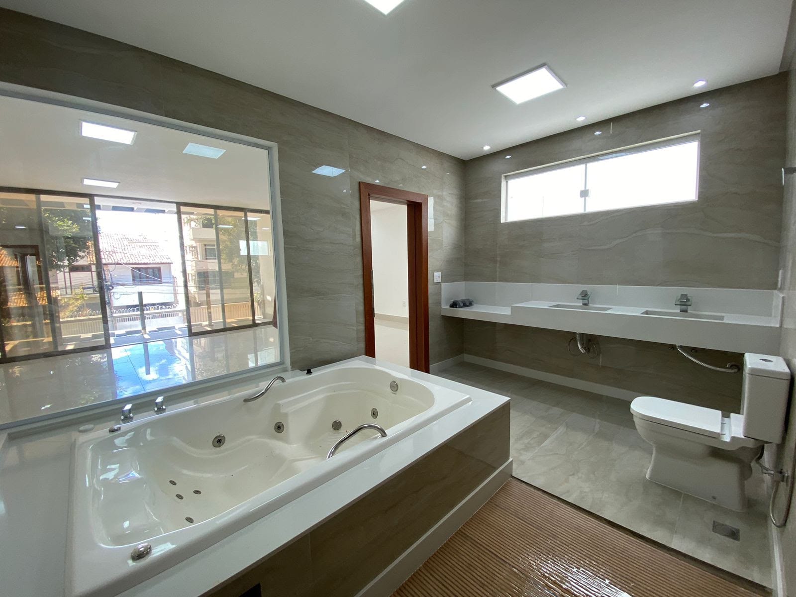 Casa 4 suítes - Ilha dos Araújos Governador Valadares