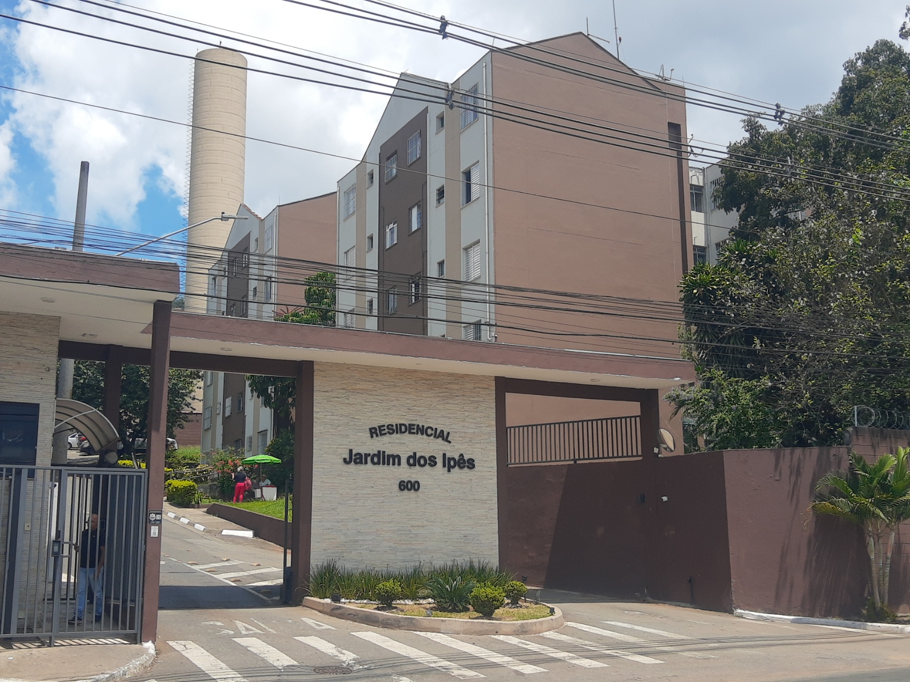 Venda de Apto no Condomínio Residencial Jardim dos Ipês localizado na Rua Inácio Monteiro 600