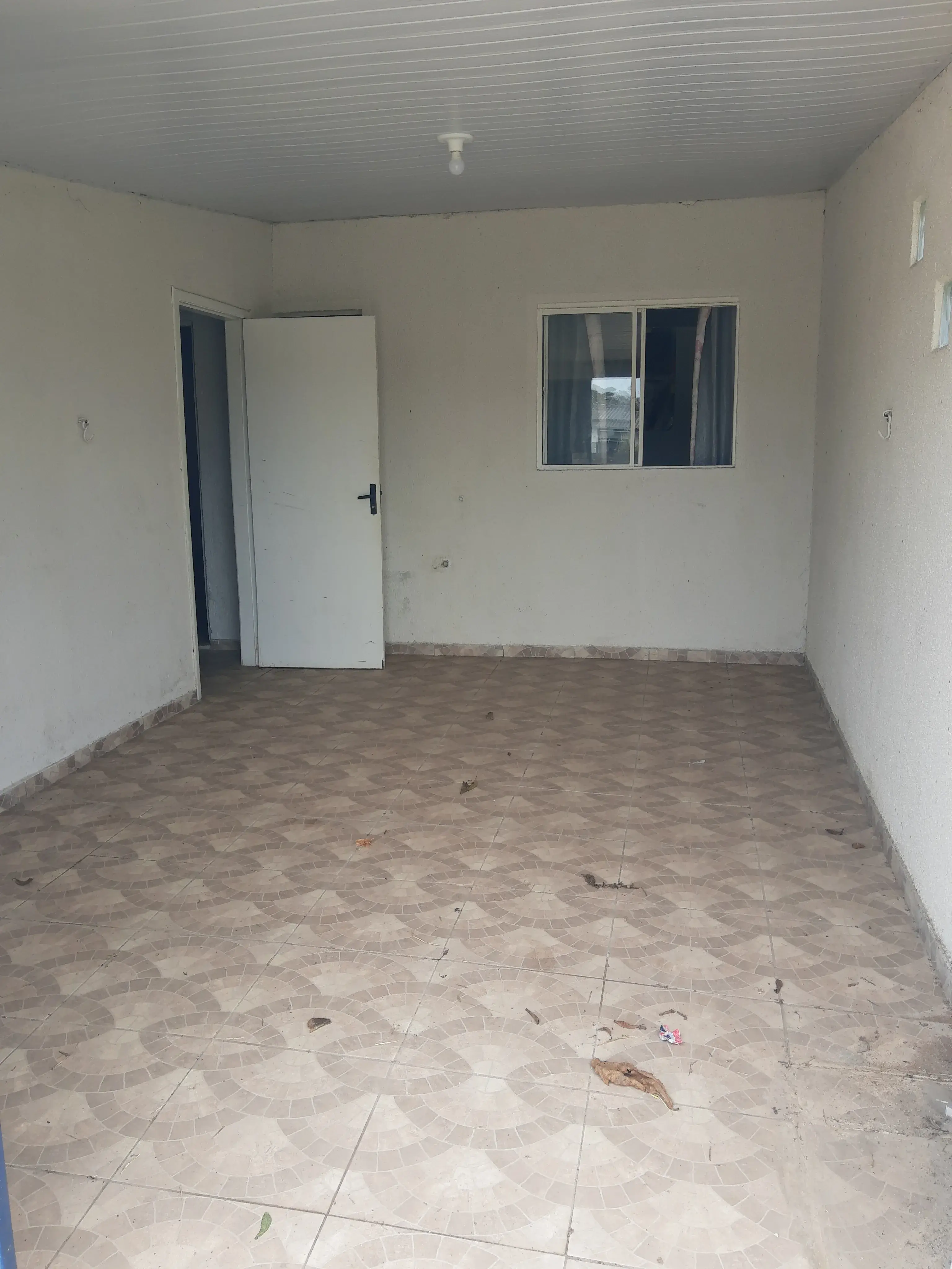 Casa à venda com 2 quartos, 100m² - Foto 4