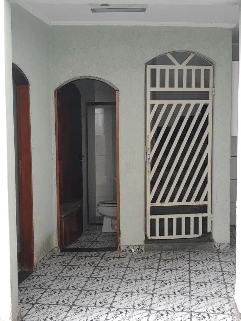 Sobrado com 4 Dormitórios para Alugar na Vila Hebe – Próximo ao Largo do Japonês
