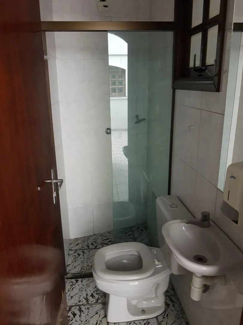 Sobrado com 4 Dormitórios para Alugar na Vila Hebe – Próximo ao Largo do Japonês