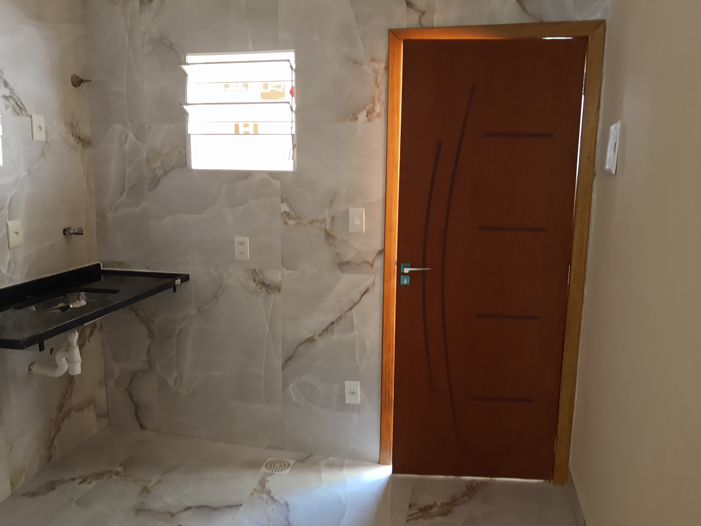 Kitnet à venda na Liberdade/SP com Entrada de apenas R$ 25.000,00 - Reformada e pronta para morar!