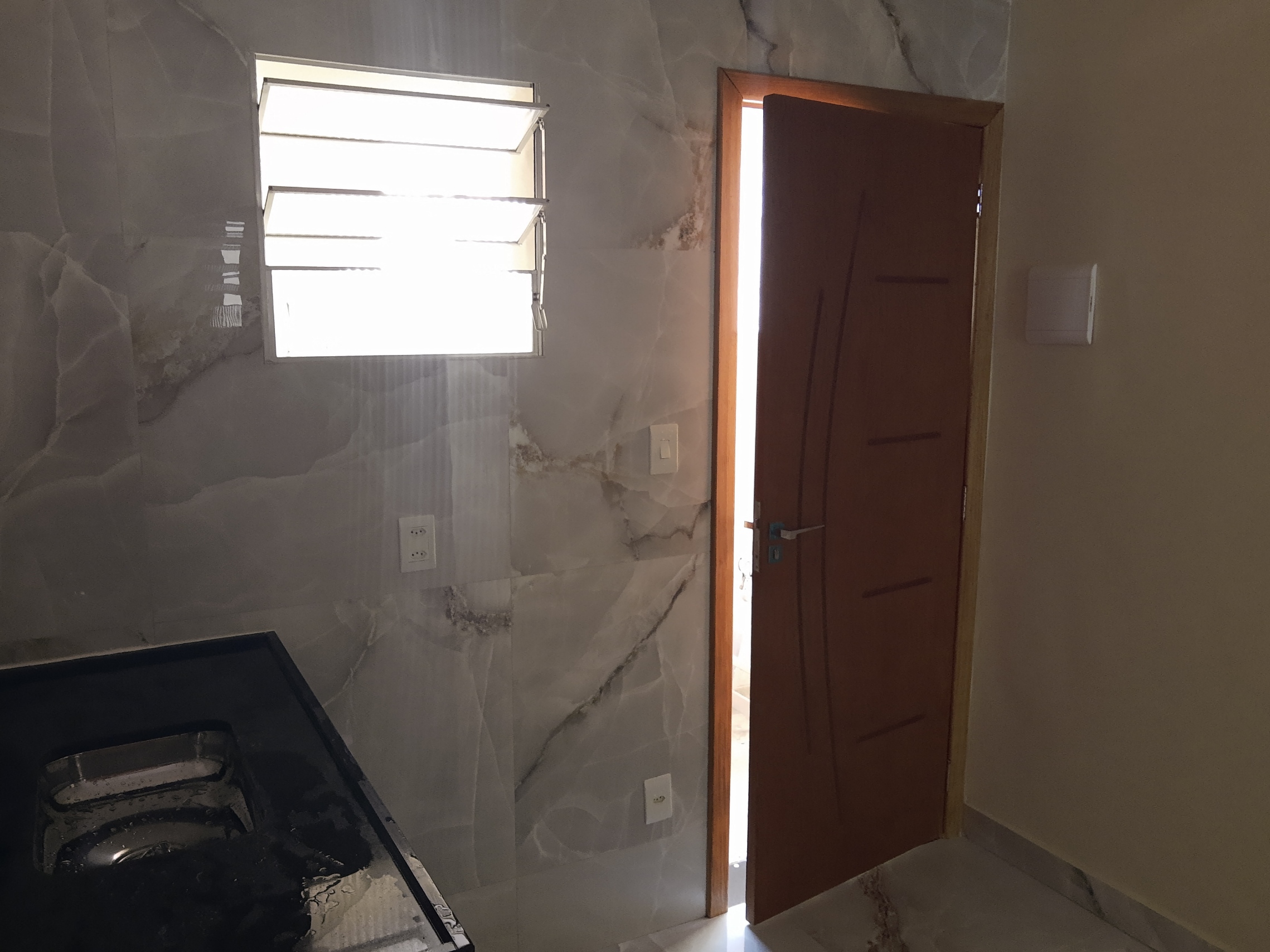 Kitnet à venda na Liberdade/SP com Entrada de apenas R$ 25.000,00 - Reformada e pronta para morar!