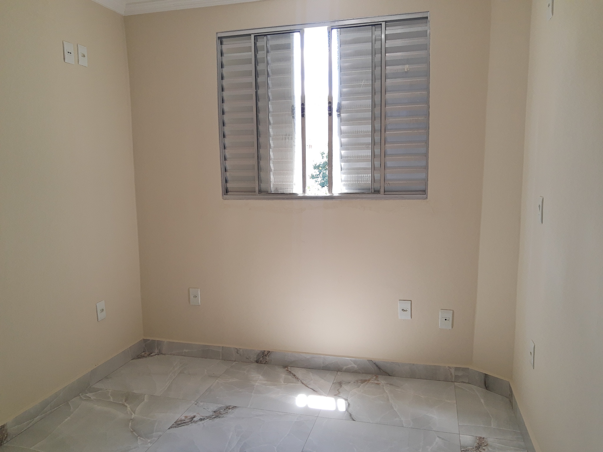 Kitnet à venda na Liberdade/SP com Entrada de apenas R$ 25.000,00 - Reformada e pronta para morar!