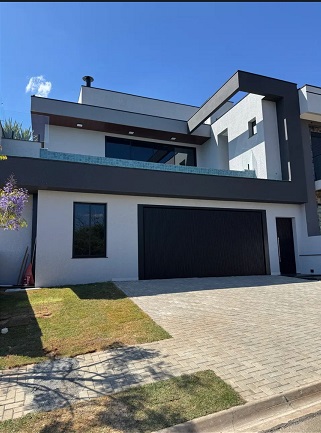 Casa em condomínio