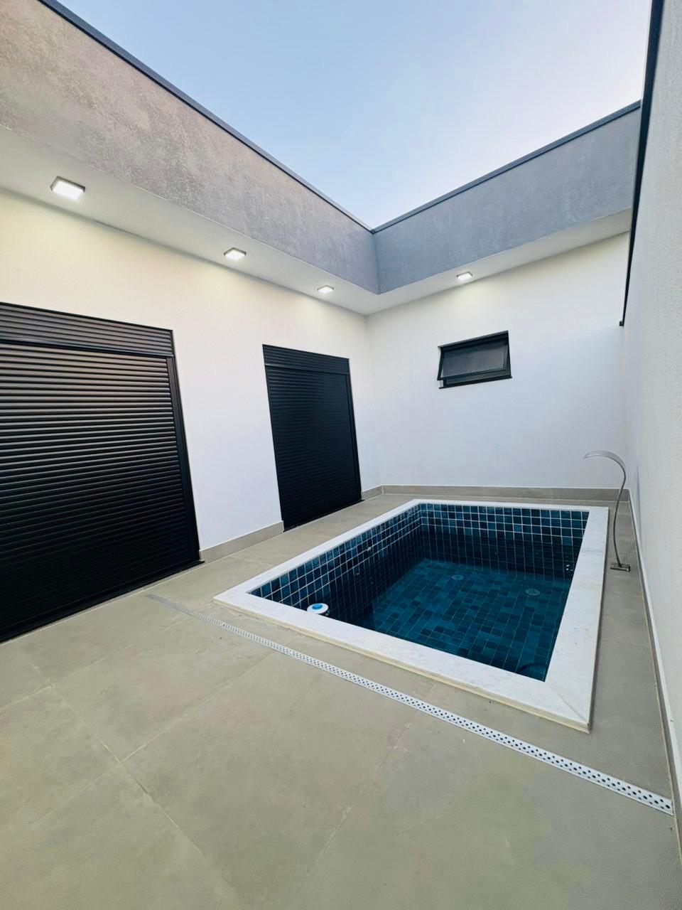 Casa Nova e Moderna com 3 suites com Piscina de Alvenaria no Condomínio Terras da Estância – Paulínia