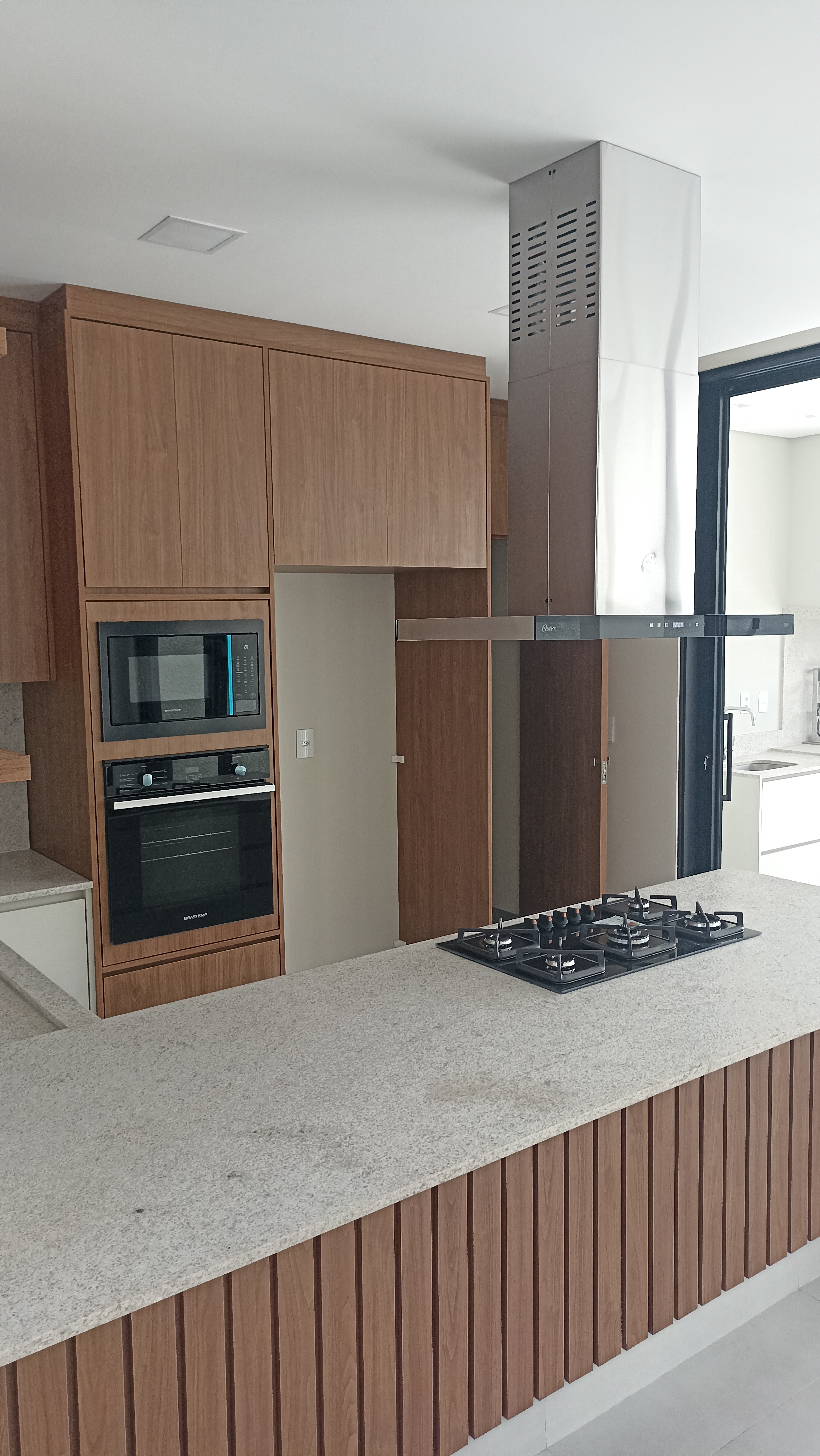 Arquitetura Majestosa: com Piscina  no Residencial das Acácias em Paulinia.