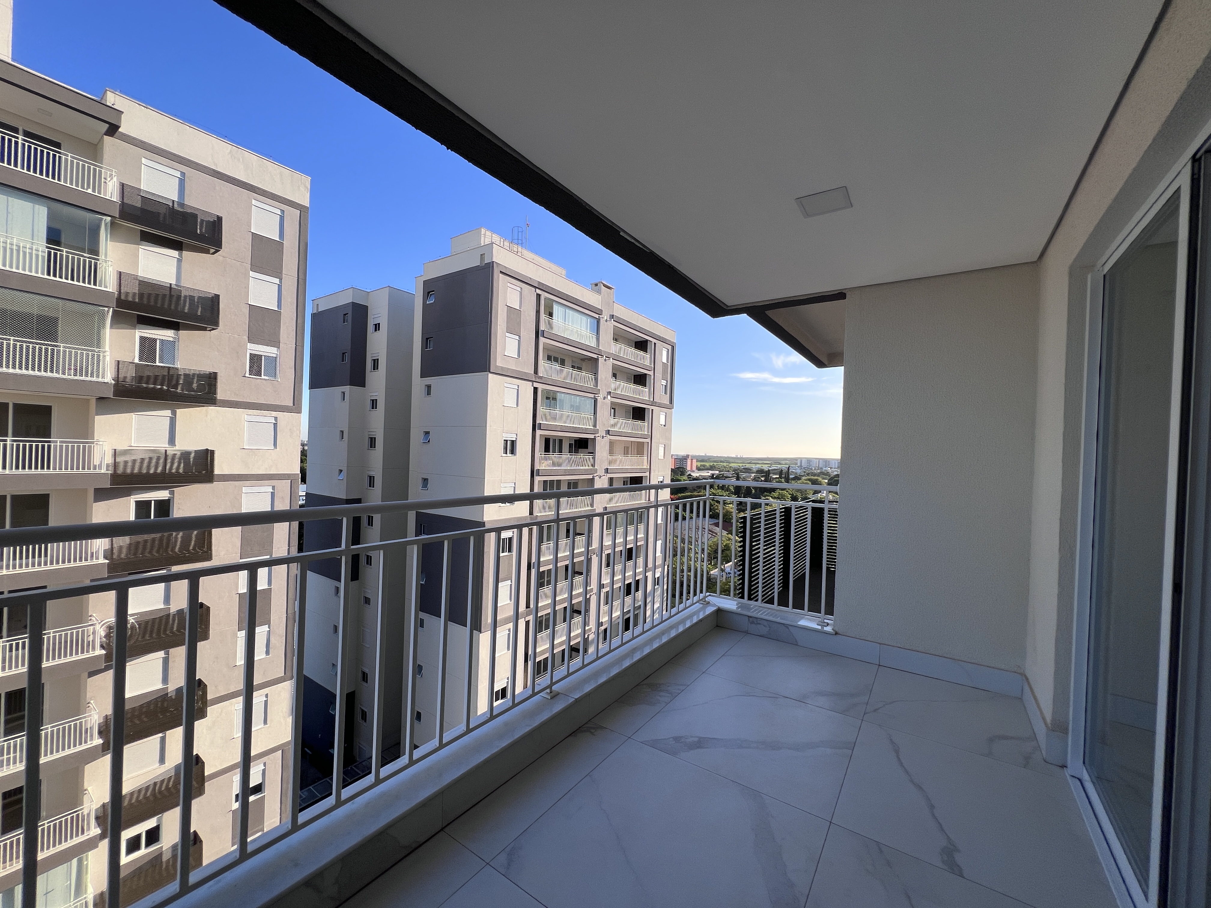 Apartamento à Venda no Eco Vila Santa Margarida – (Andar Alto) com Sala Estendida e Conceito Resort.