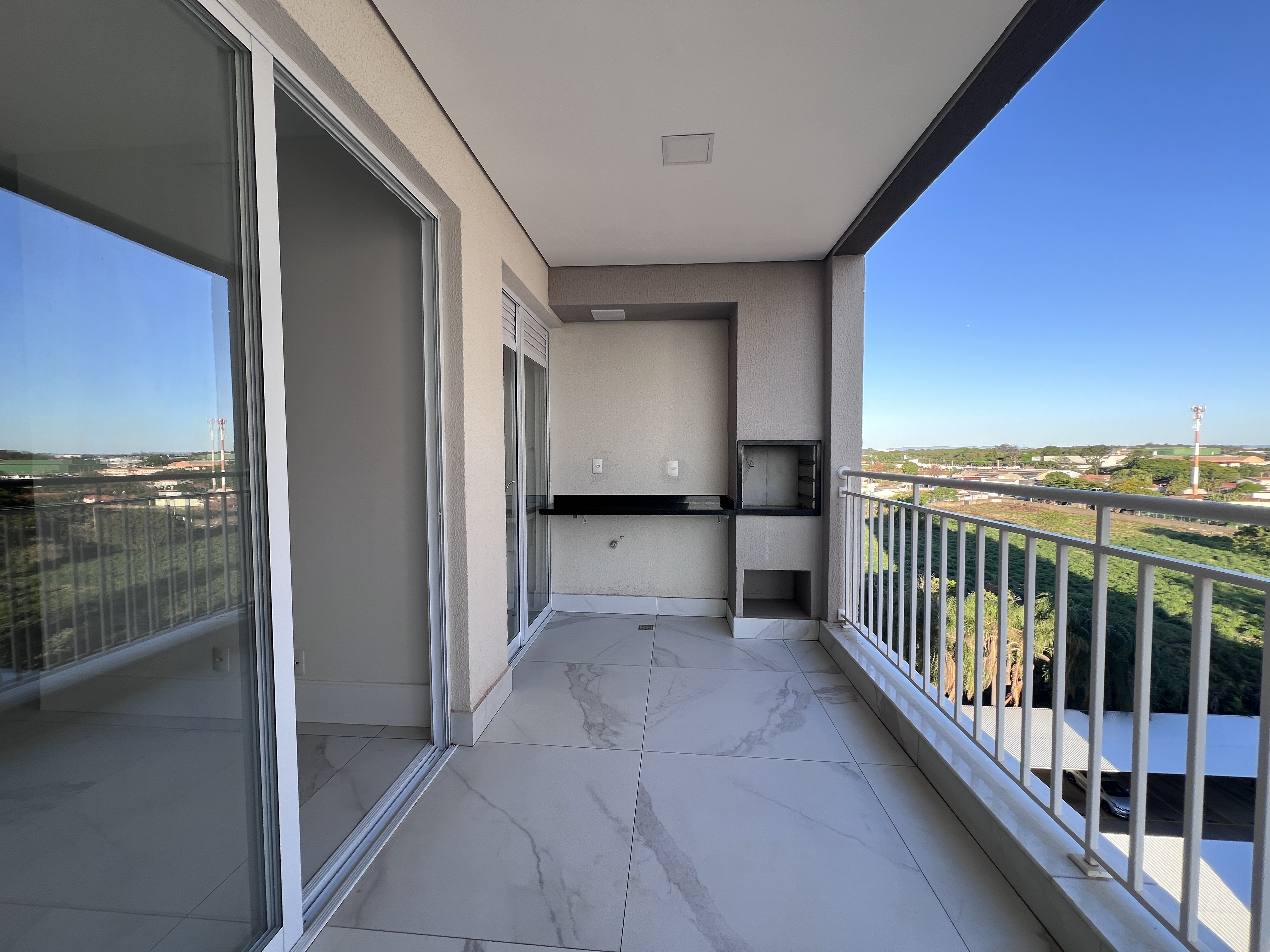 Apartamento à Venda no Eco Vila Santa Margarida – (Andar Alto) com Sala Estendida e Conceito Resort.