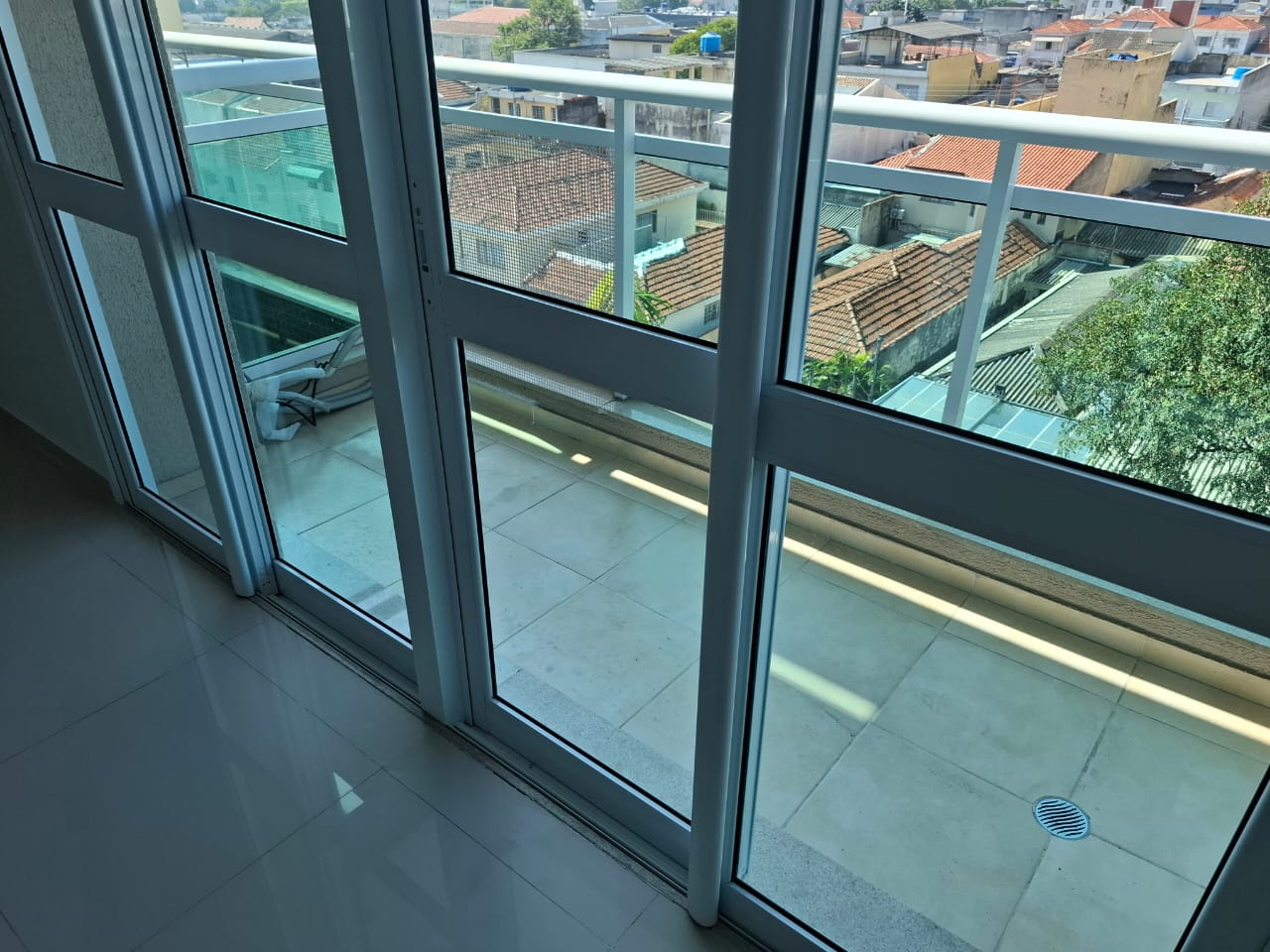 Invista no Seu Sucesso com Esta Sala Comercial no Carrão!