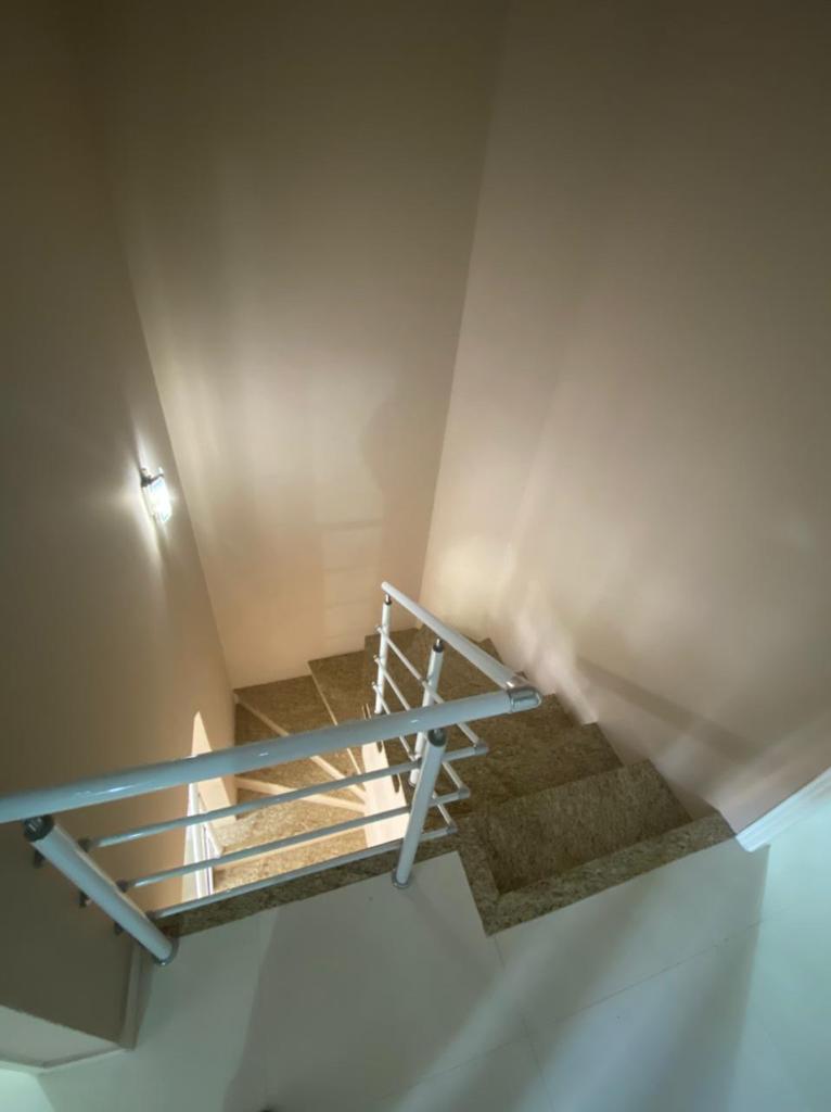 Sobrado em condomínio fechado no Jd. Têxtil