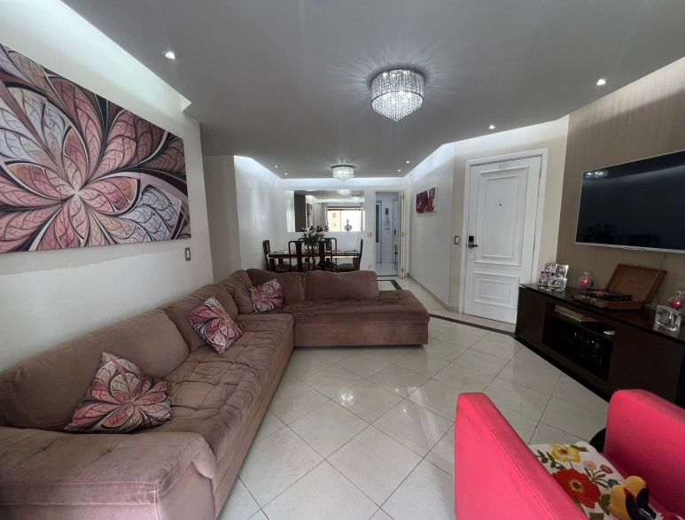 Apartamento Espaçoso no Tatuapé: Conforto e Lazer Completos para Sua Família!
