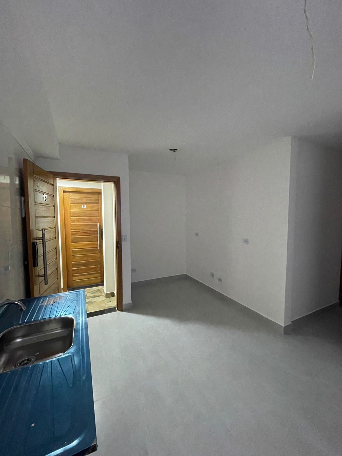 Apartamento 2 dormitórios na Guilhermina, 550 metros do metrô