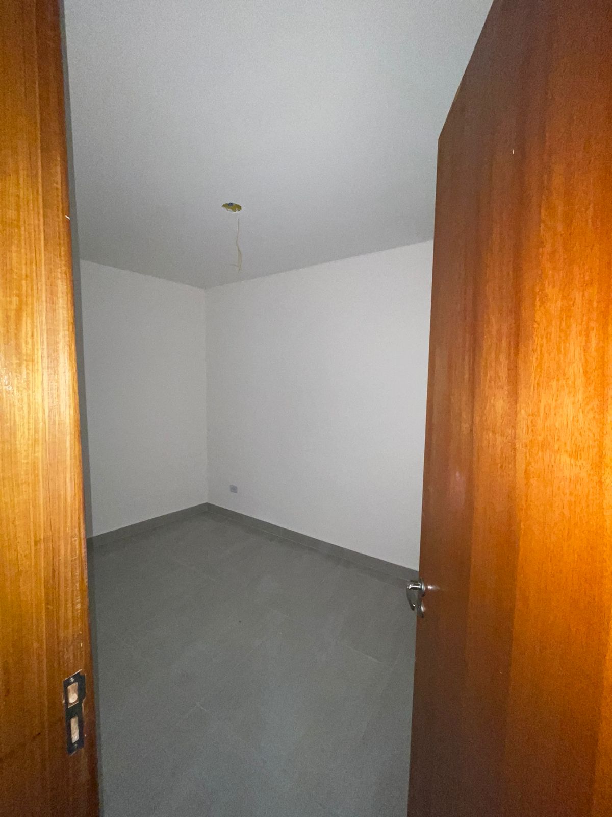 Apartamento 2 dormitórios na Guilhermina, 550 metros do metrô