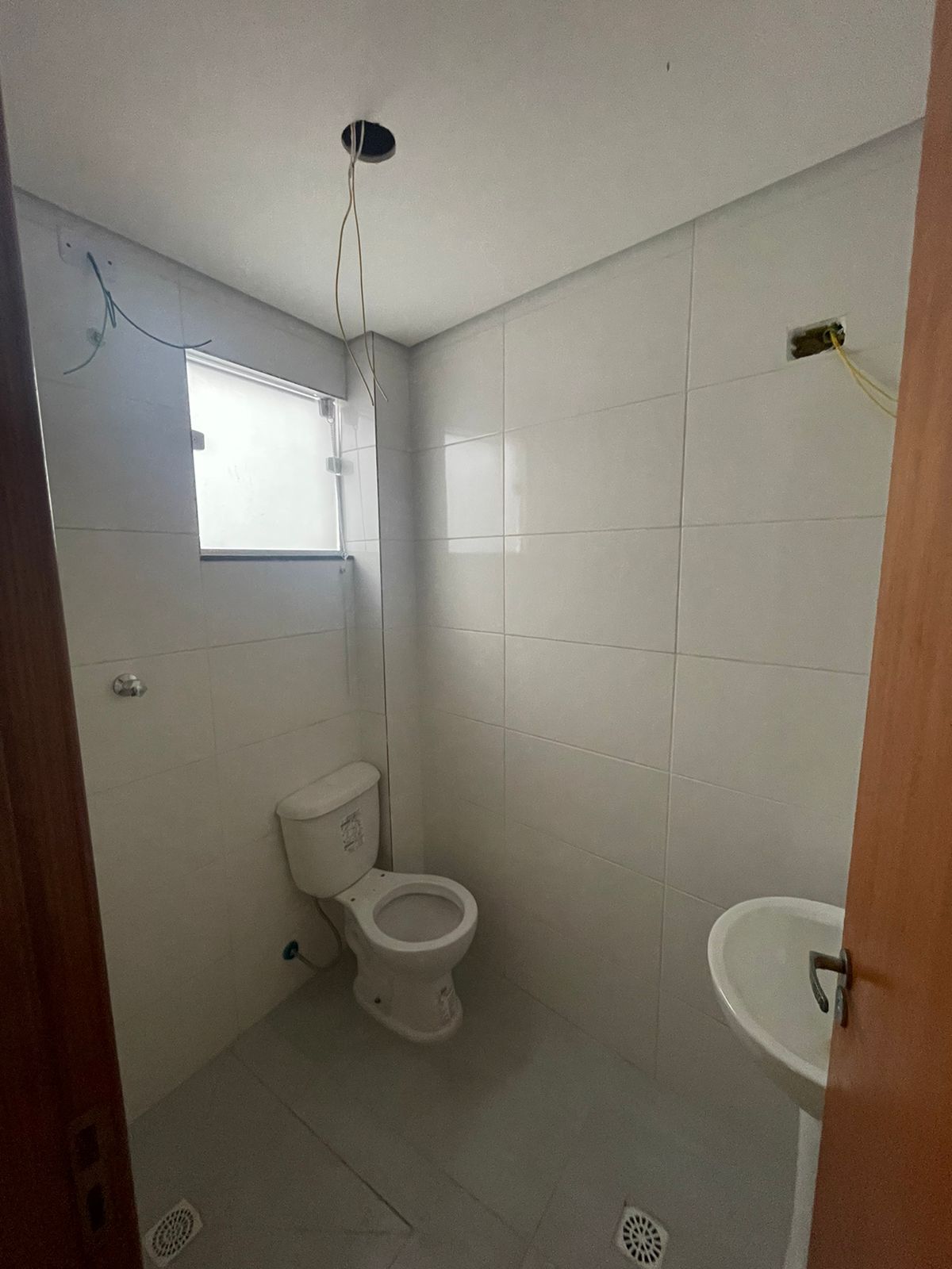 Apartamento 2 dormitórios na Guilhermina, 550 metros do metrô