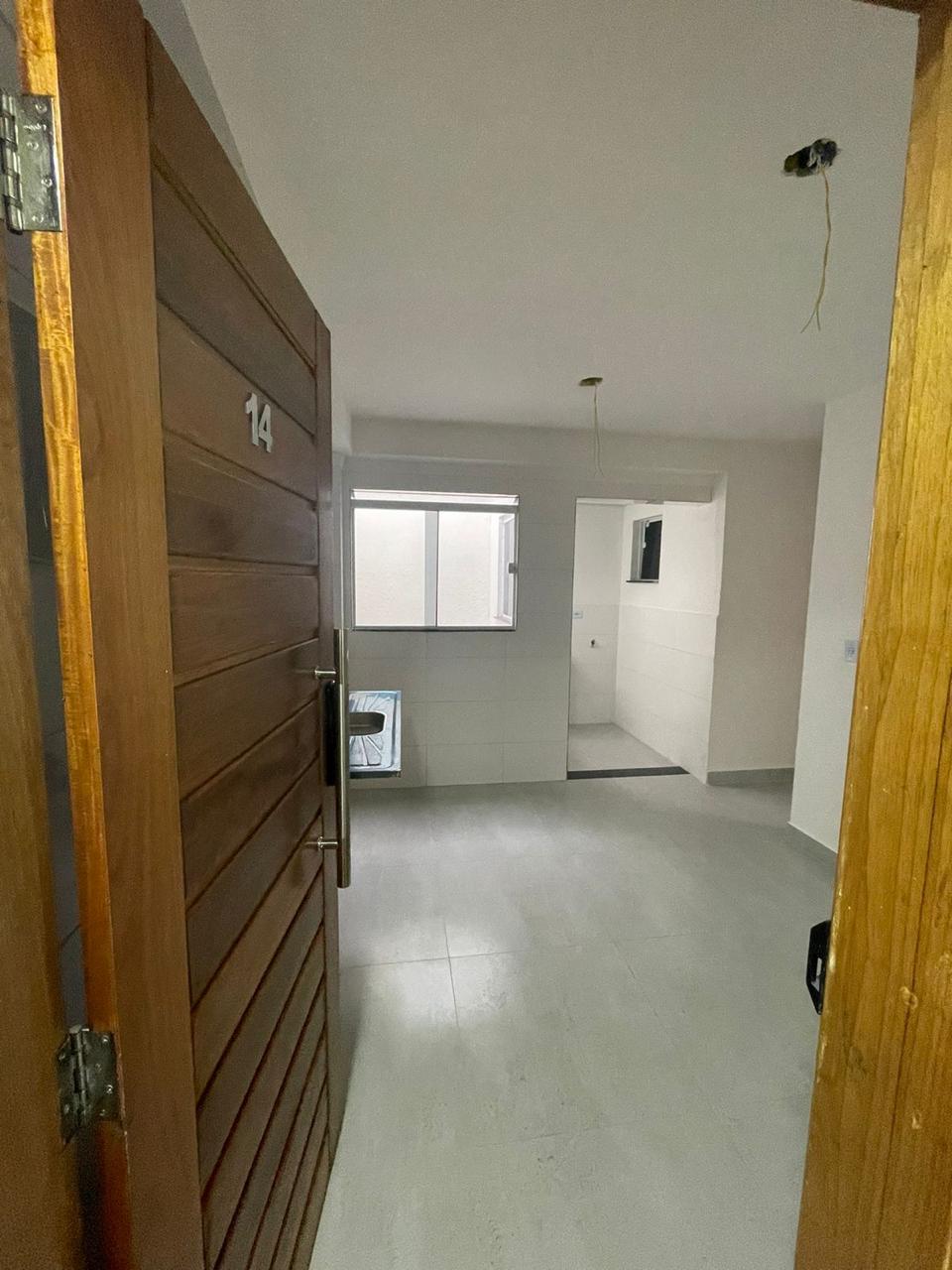 Apartamento 2 dormitórios na Guilhermina, 500 metros do metrô
