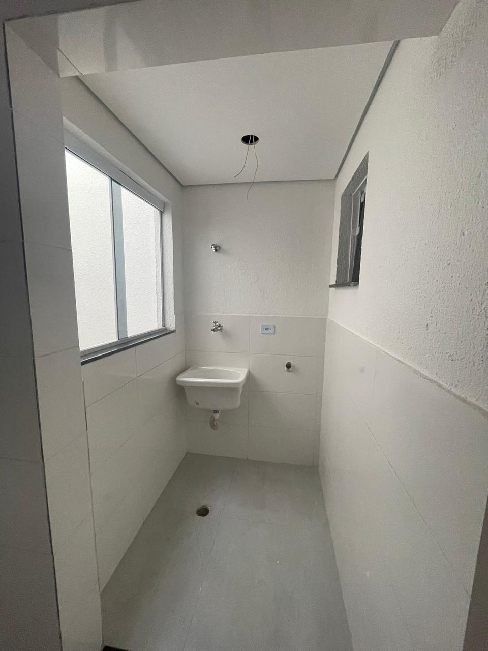 Apartamento 2 dormitórios na Guilhermina, 500 metros do metrô
