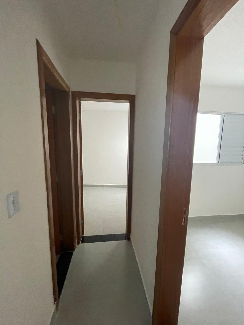 Apartamento 2 dormitórios na Guilhermina, 500 metros do metrô