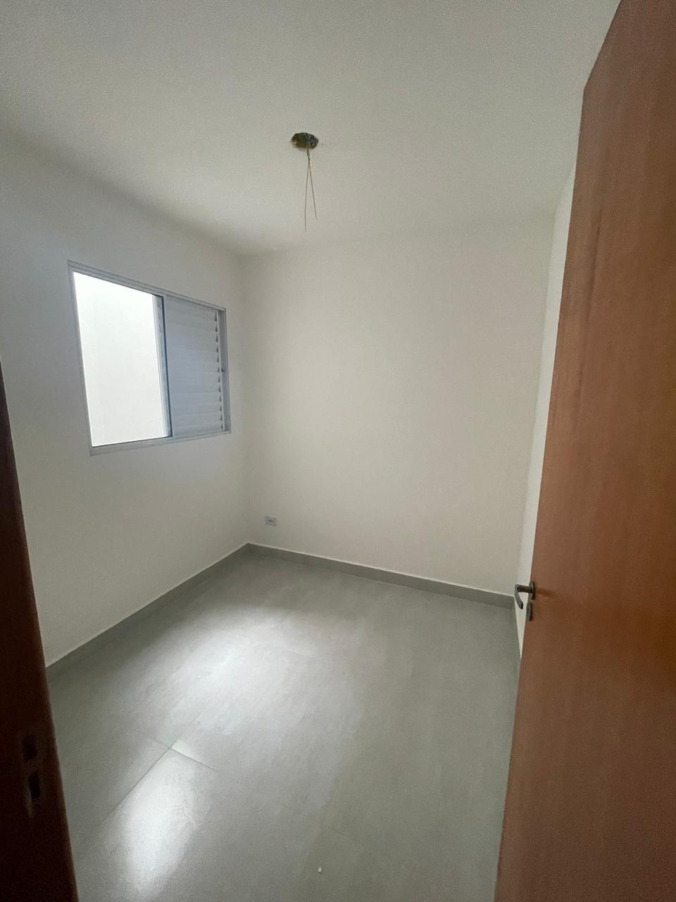 Apartamento 2 dormitórios na Guilhermina, 500 metros do metrô