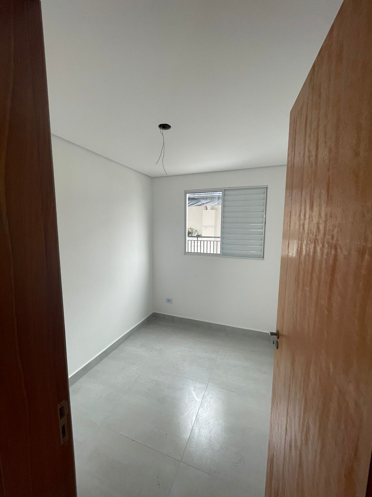 Apartamento 2 dormitórios na Guilhermina, 500 metros do metrô