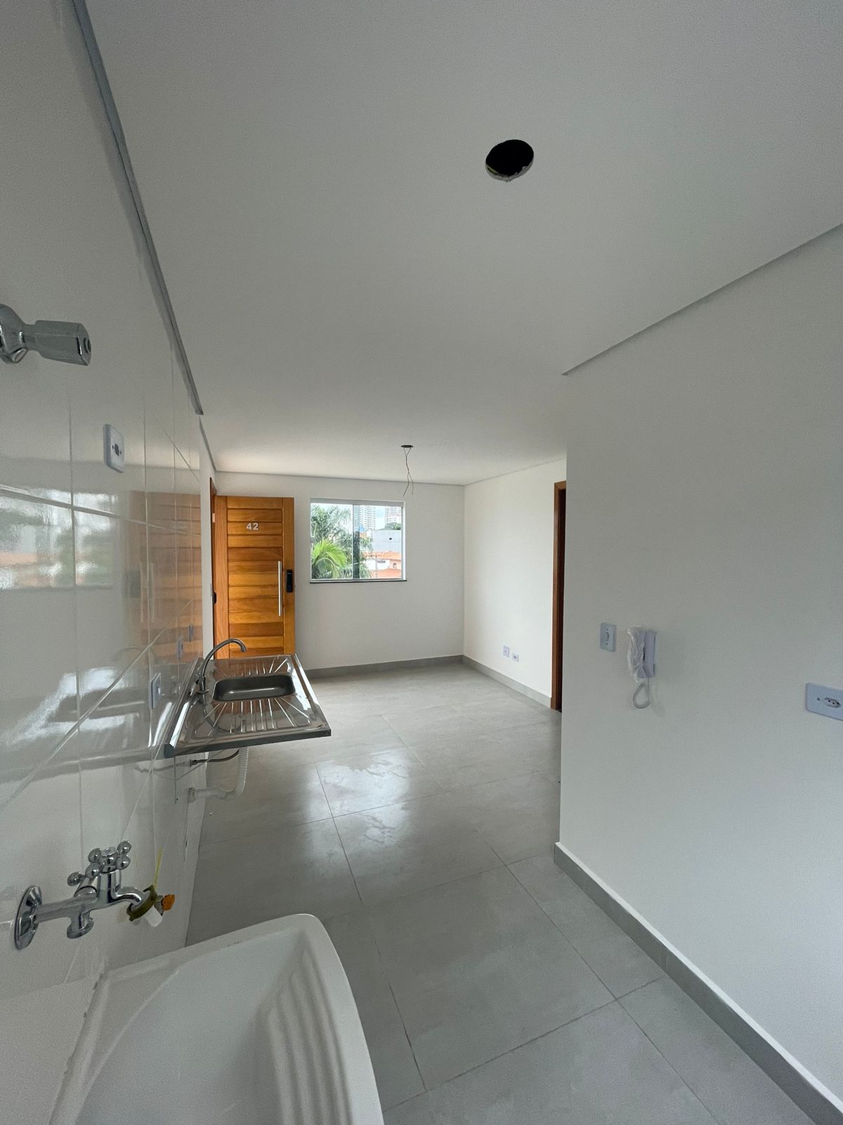 Apartamento 2 dormitórios na Guilhermina, 500 metros do metrô