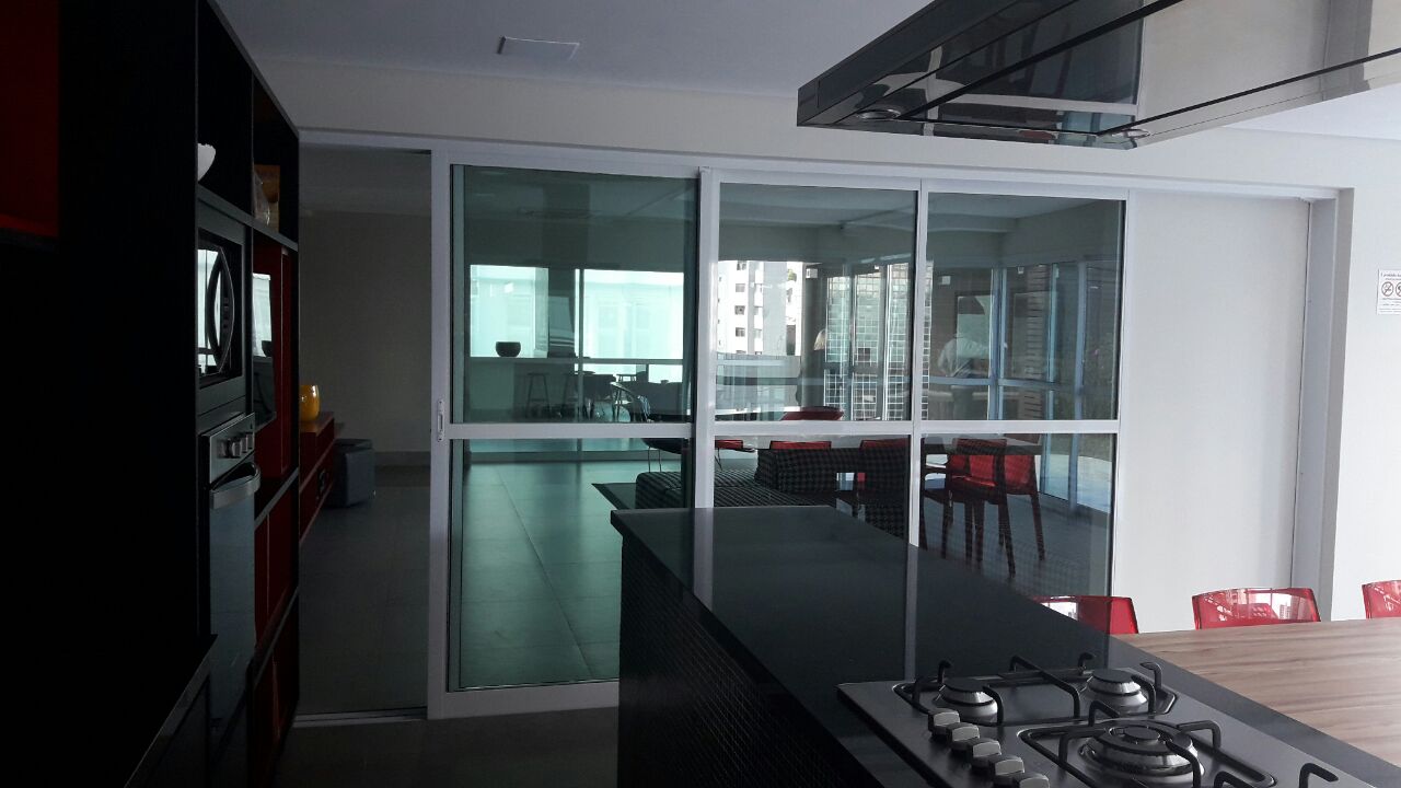 Viva com Estilo e Conveniência em Frente ao Shopping Anália Franco!