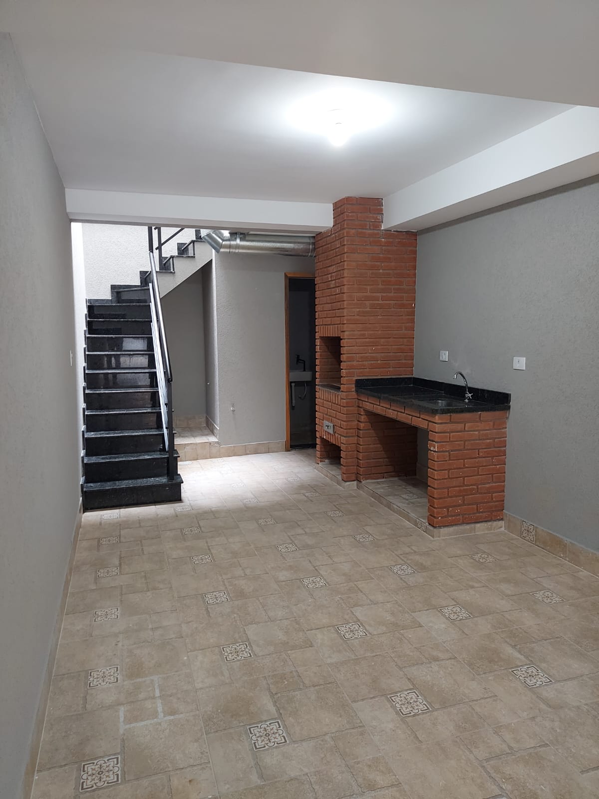 Sobrado 3 dormitórios, 1 suíte, 4 vagas a venda na Penha