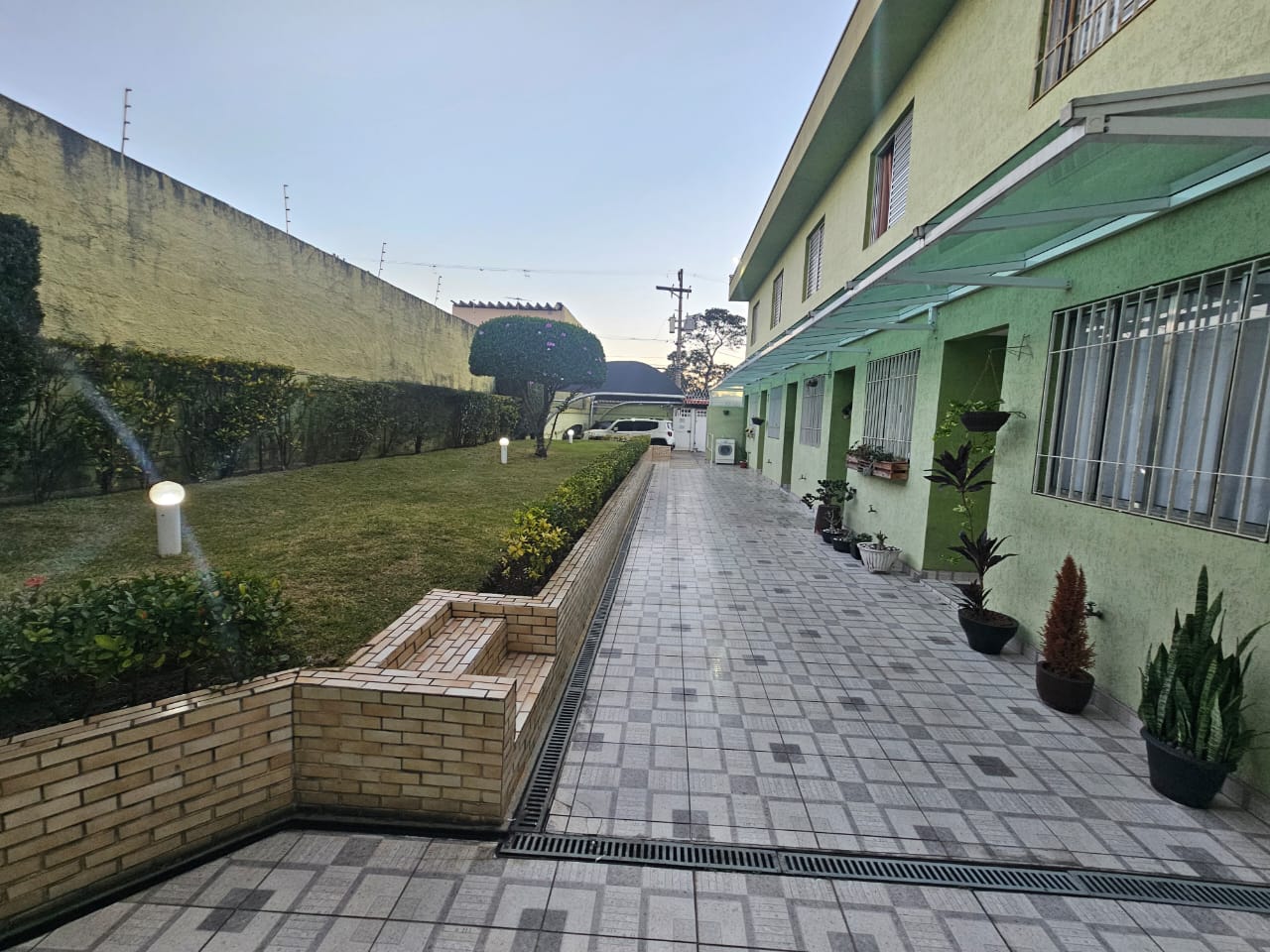 Sobrado em condomínio, 2 dormitórios, 1 vaga no Burgo Paulista
