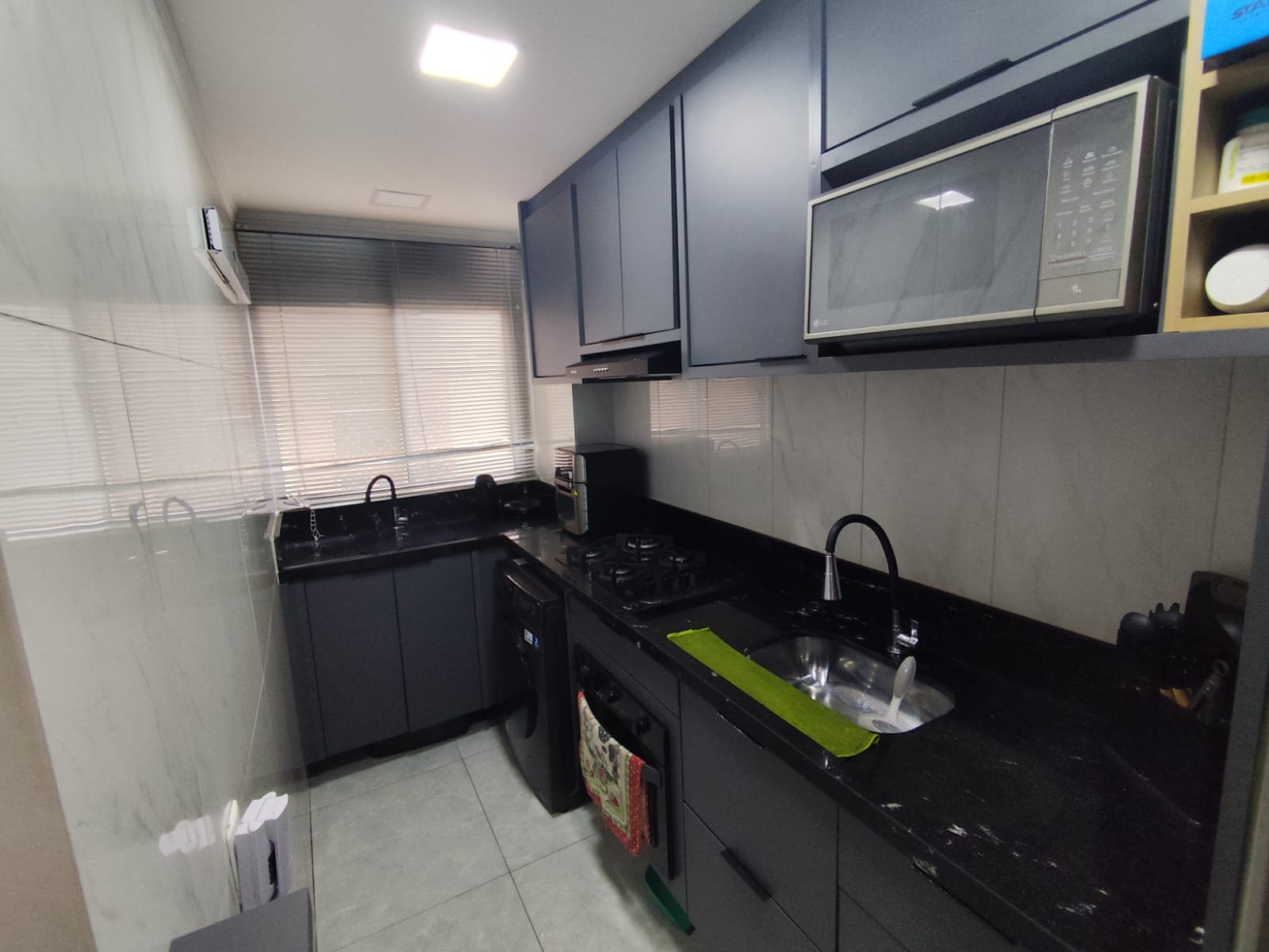 Apartamento a venda em Itaquera com 2 dormitórios mobiliado.