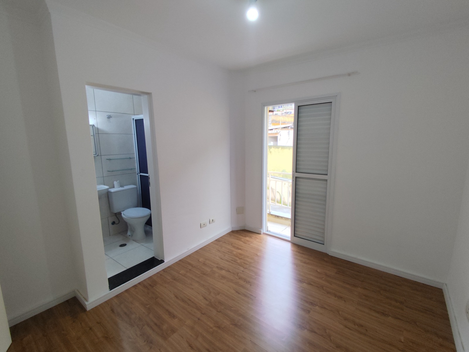 Casa com 2 suítes em condomínio fechado na Vila Libanesa, São Miguel.
