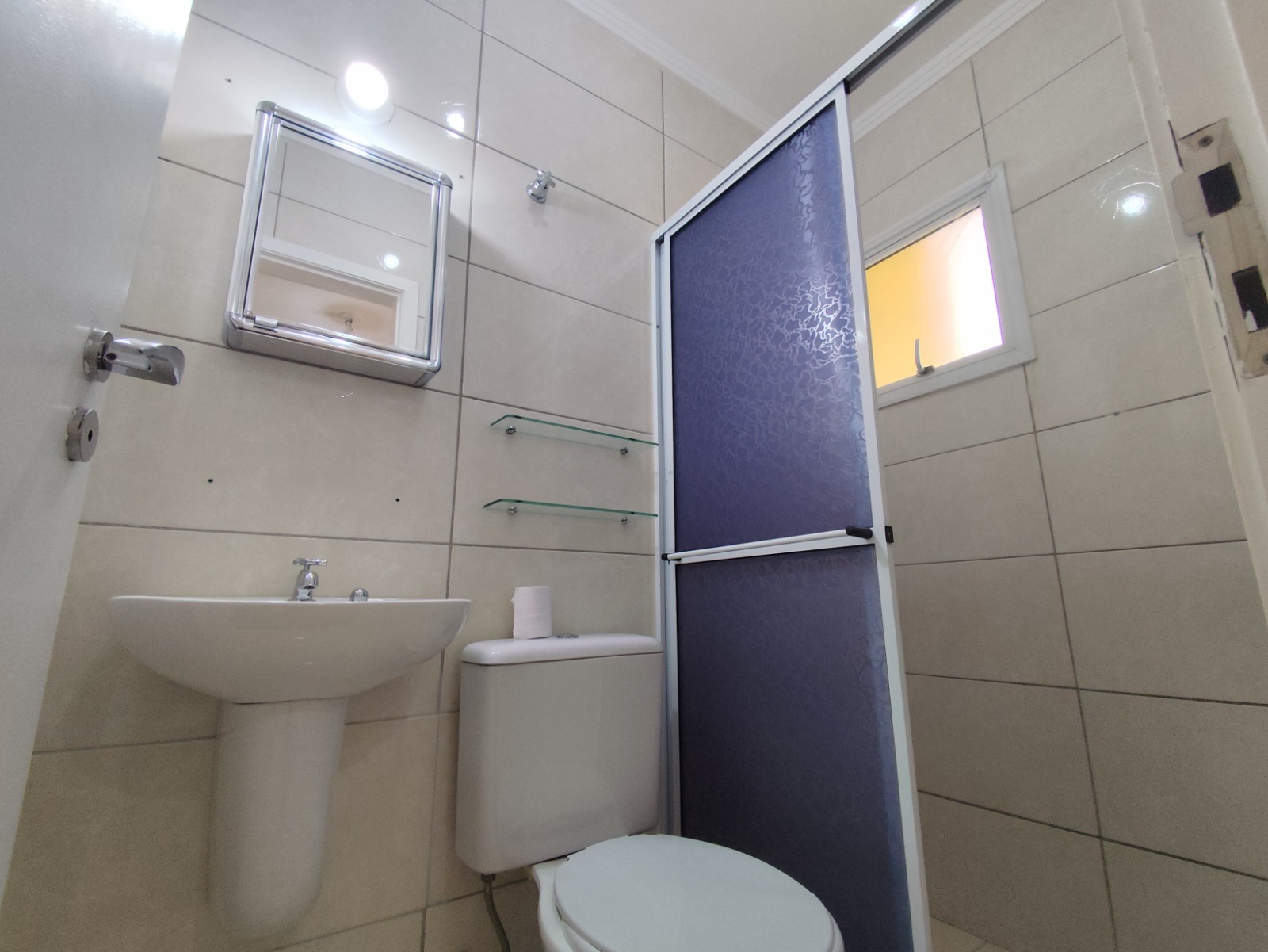 Casa com 2 suítes em condomínio fechado na Vila Libanesa, São Miguel.