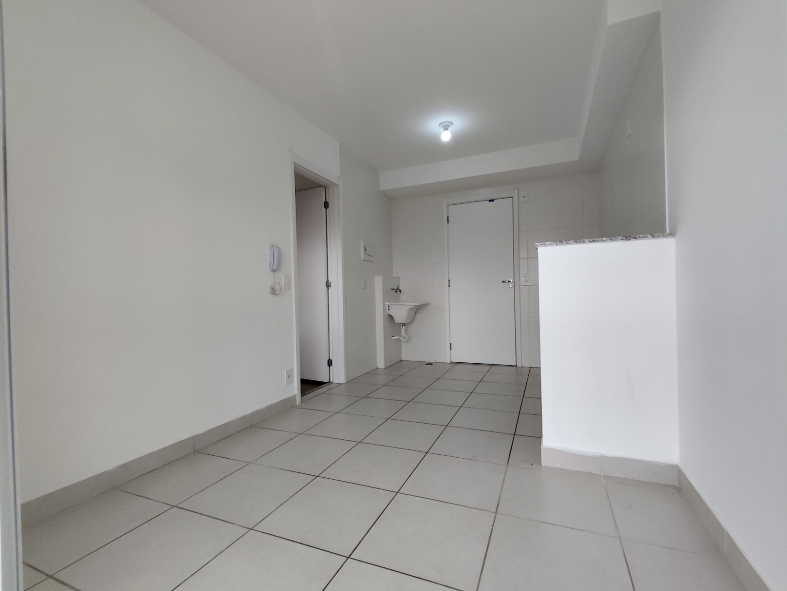 Apartamento à venda na Vila Ré com 1 Dormitório com Suíte e Sacada.