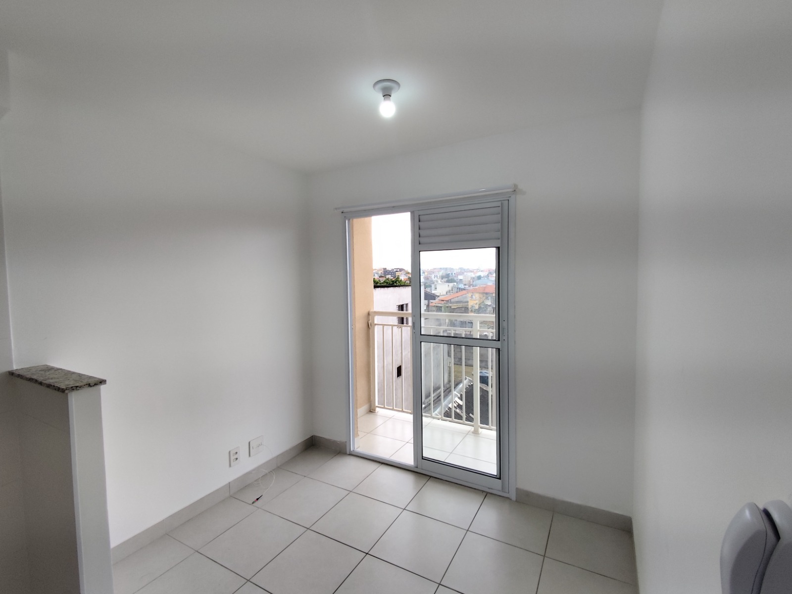 Apartamento à venda na Vila Ré com 1 Dormitório com Suíte e Sacada.