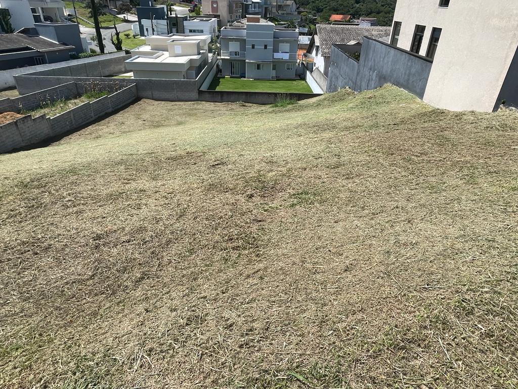 Terreno em condomínio  à venda 