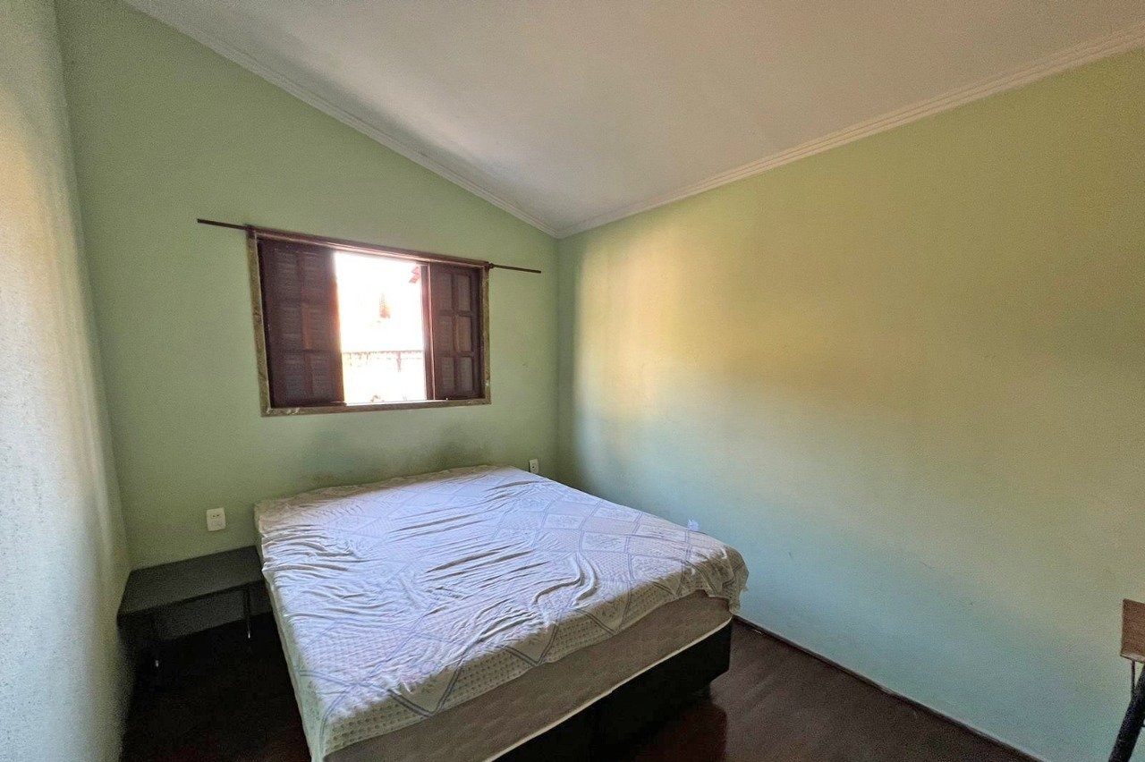 Casa a venda em Condomínio