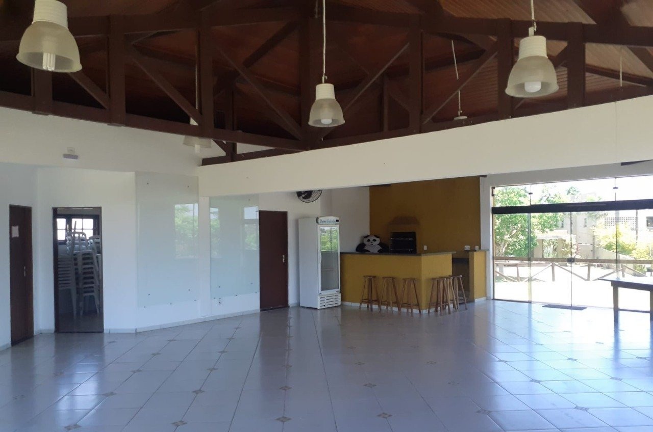 Casa a venda em Condomínio