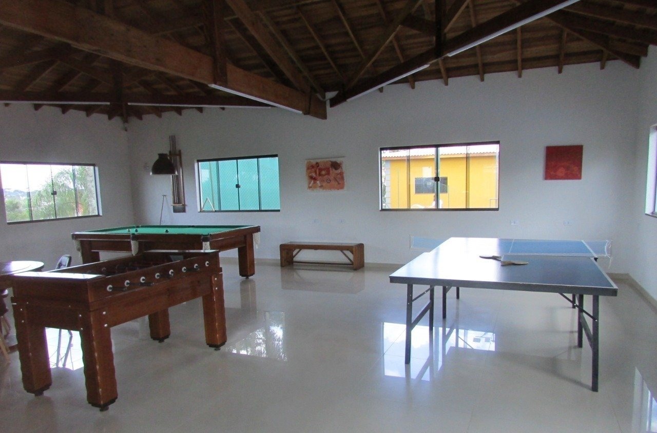 Casa a venda em Condomínio