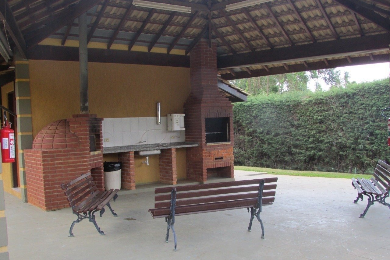 Casa a venda em Condomínio