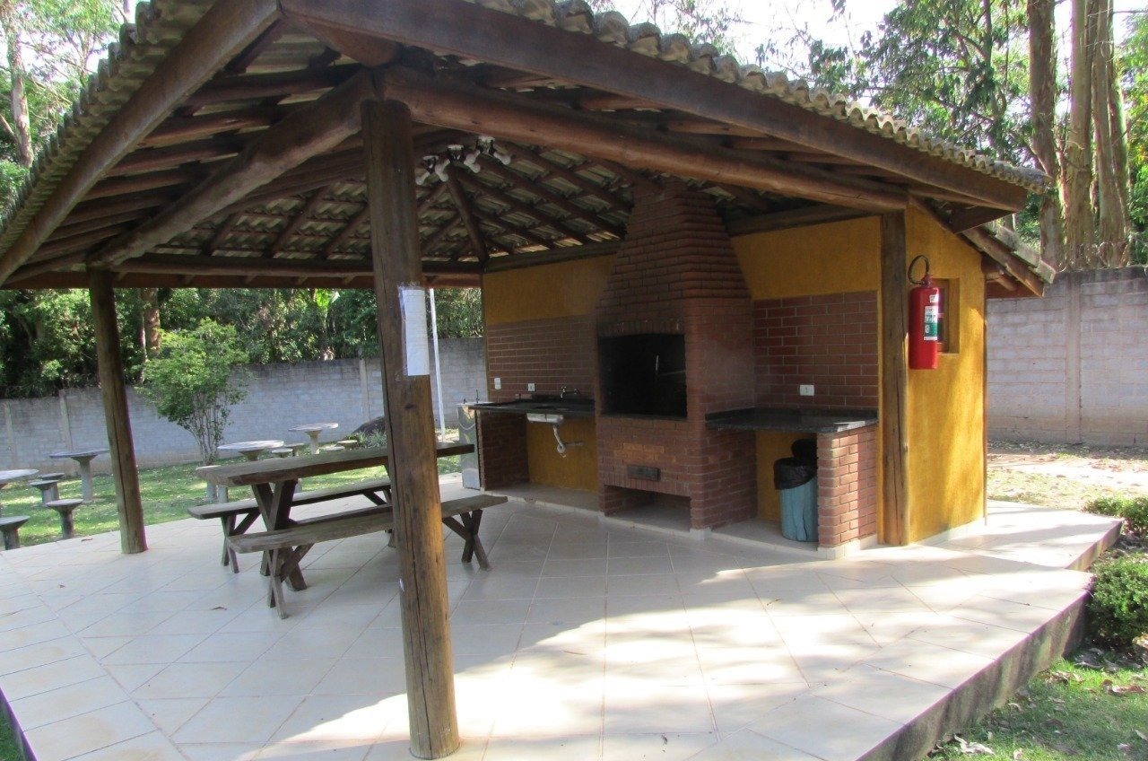 Casa a venda em Condomínio