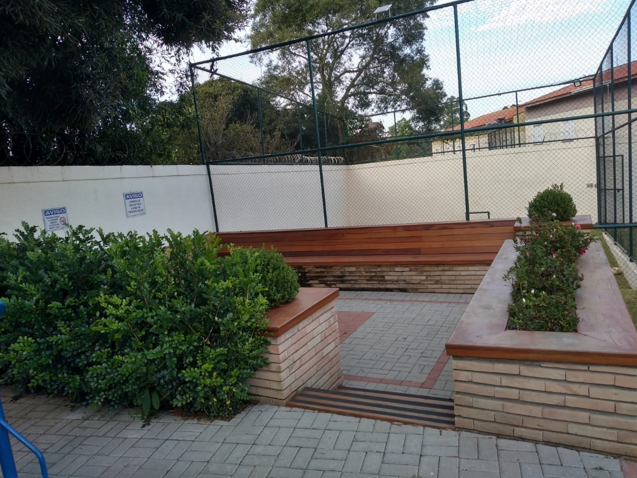 Casa para venda em condomínio