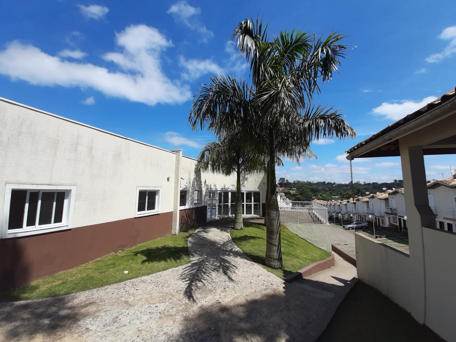 Casa para venda em condomínio