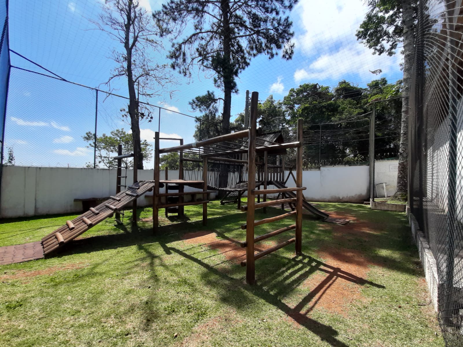 Casa para venda em condomínio