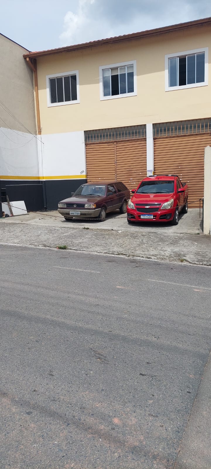 SALÃO COMERCIAL NO CENTRO DE VARGEM G. PAULISTA