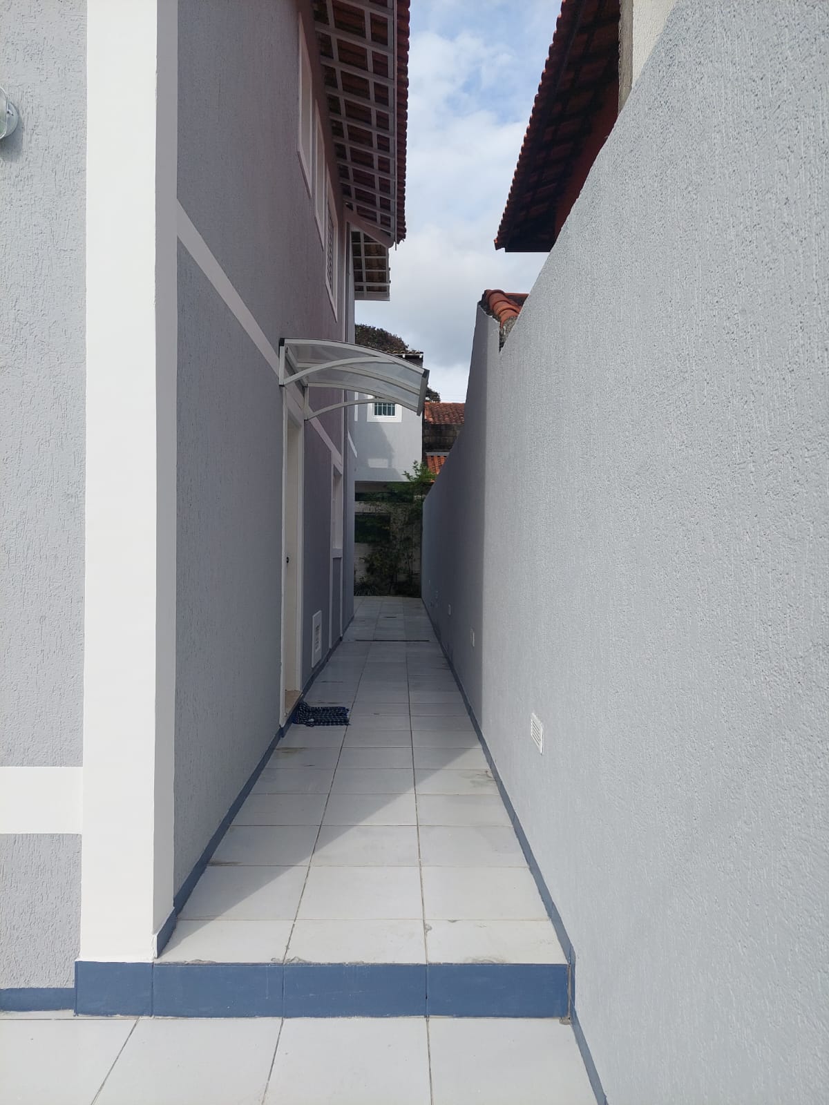 *SOBRADO Á VENDA EM VARGEM GRANDE PAULISTA*