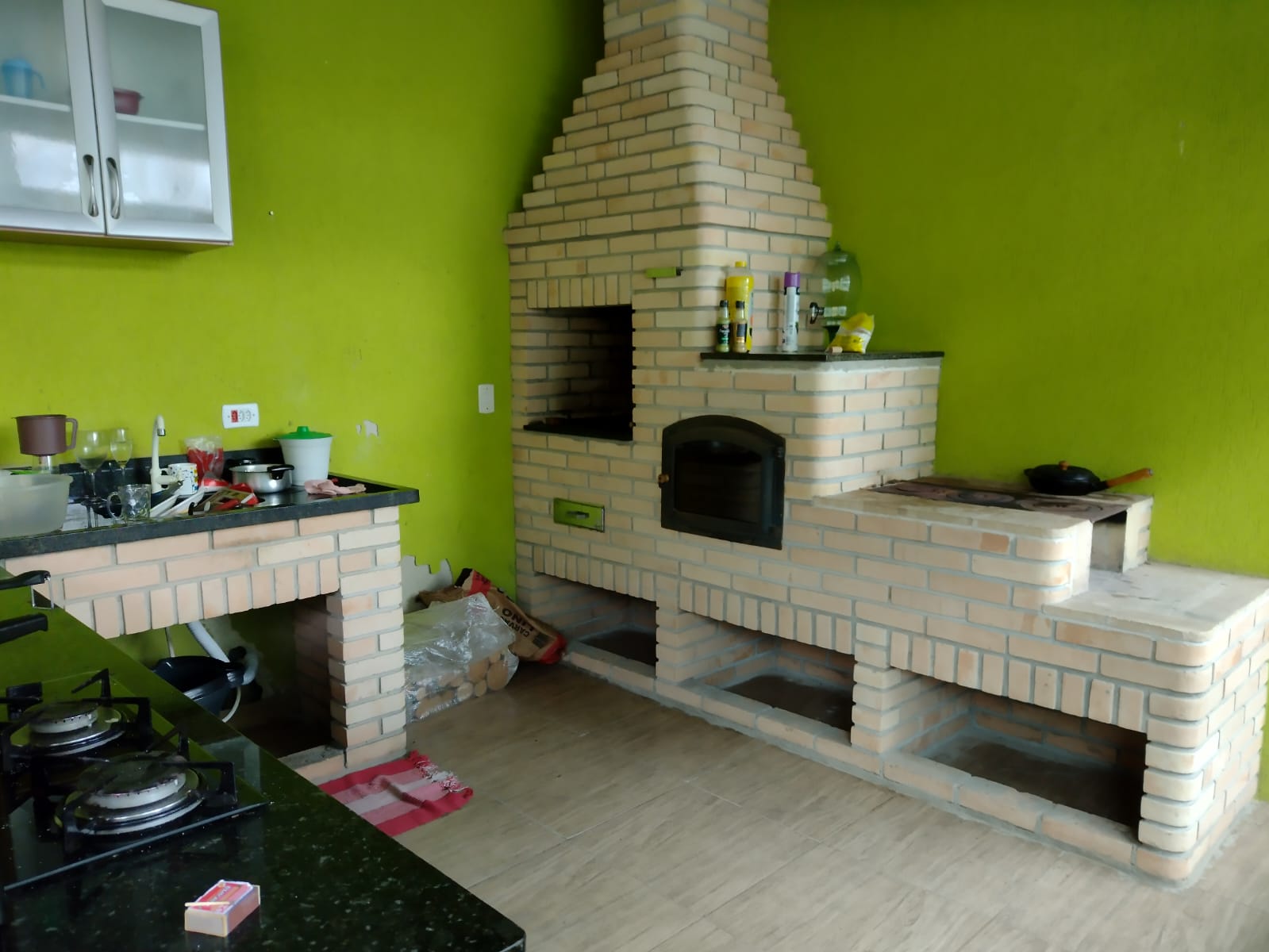 Casa á venda em Condomínio