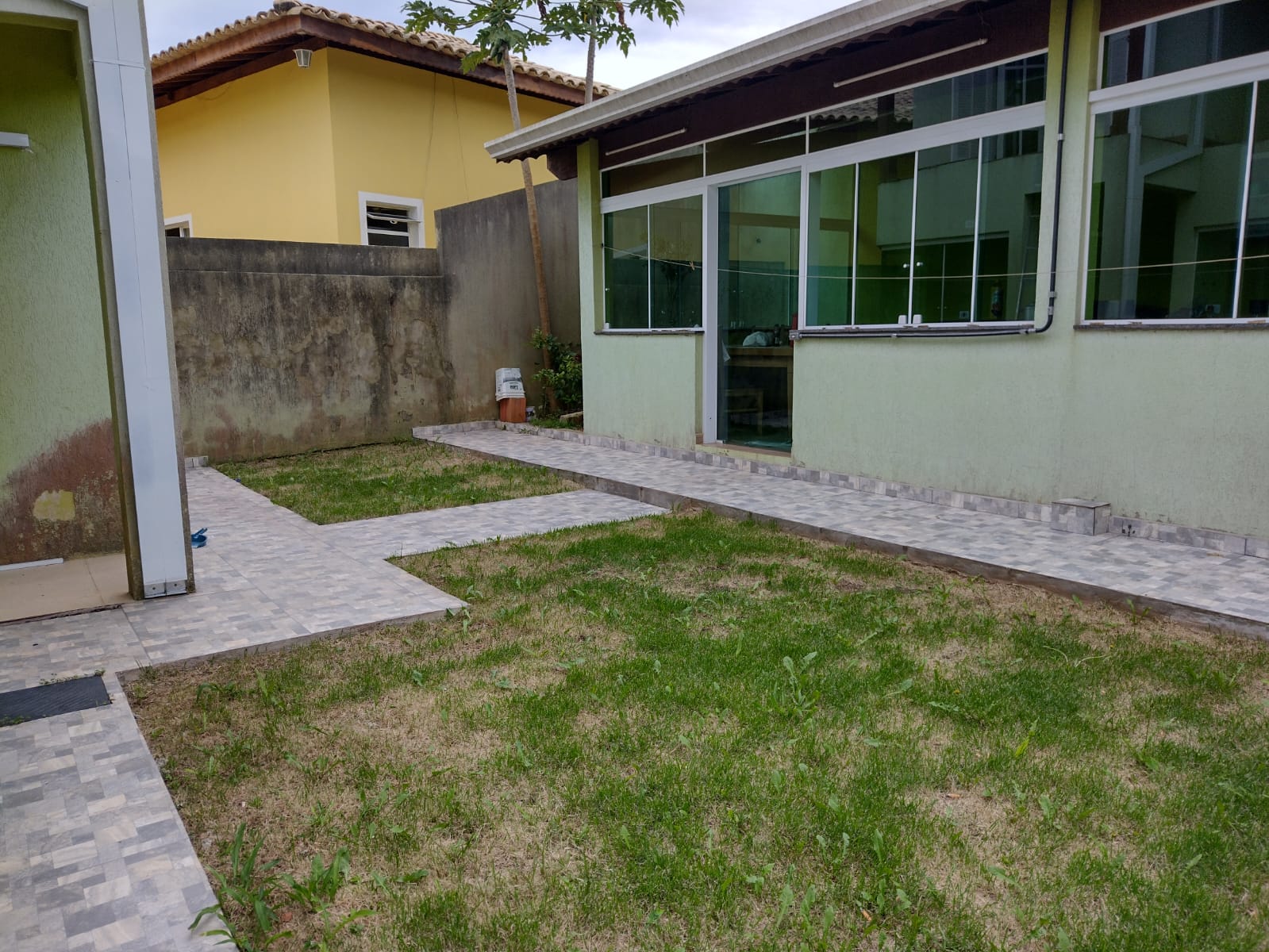 Casa á venda em Condomínio