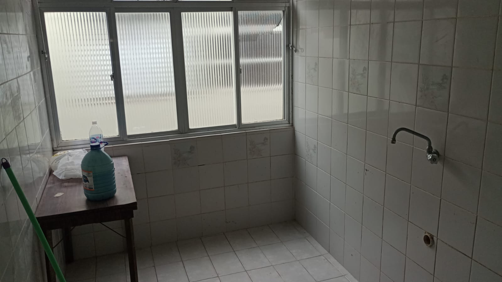Kitnet no Caiçara - a 200m da Praia