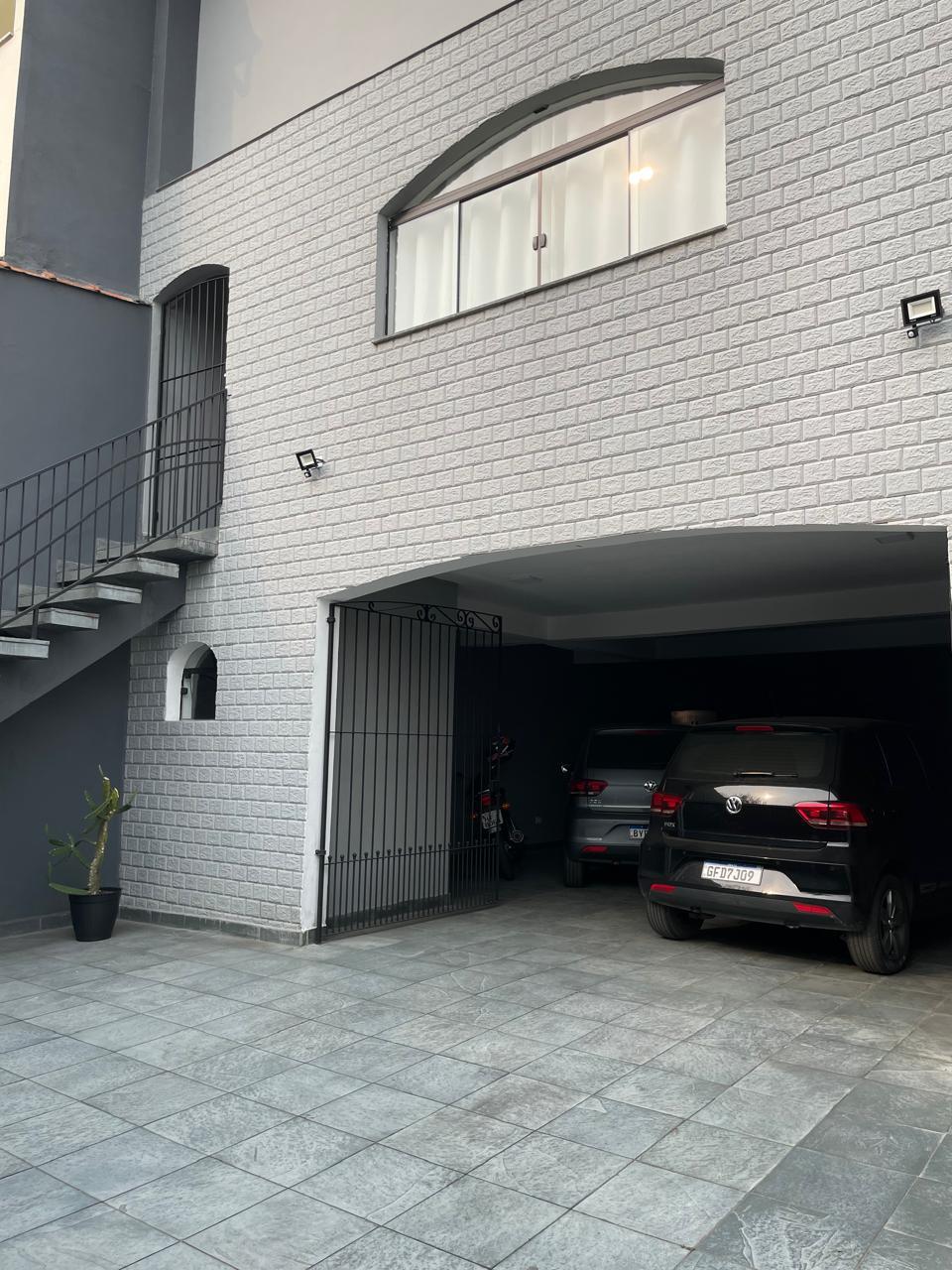 Sobrado, 263m de Área Construída - à 800m da Avenida dos Estados / Sto André